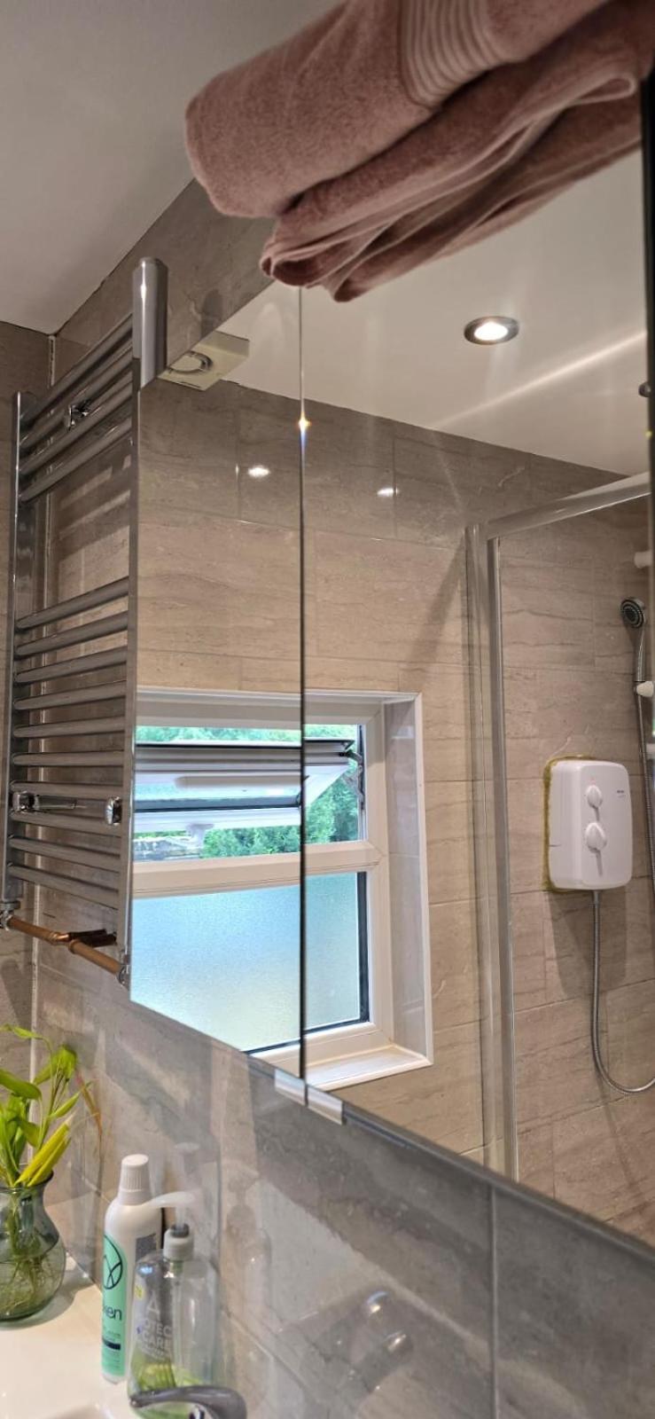 Private Near Hither Station Albergue *