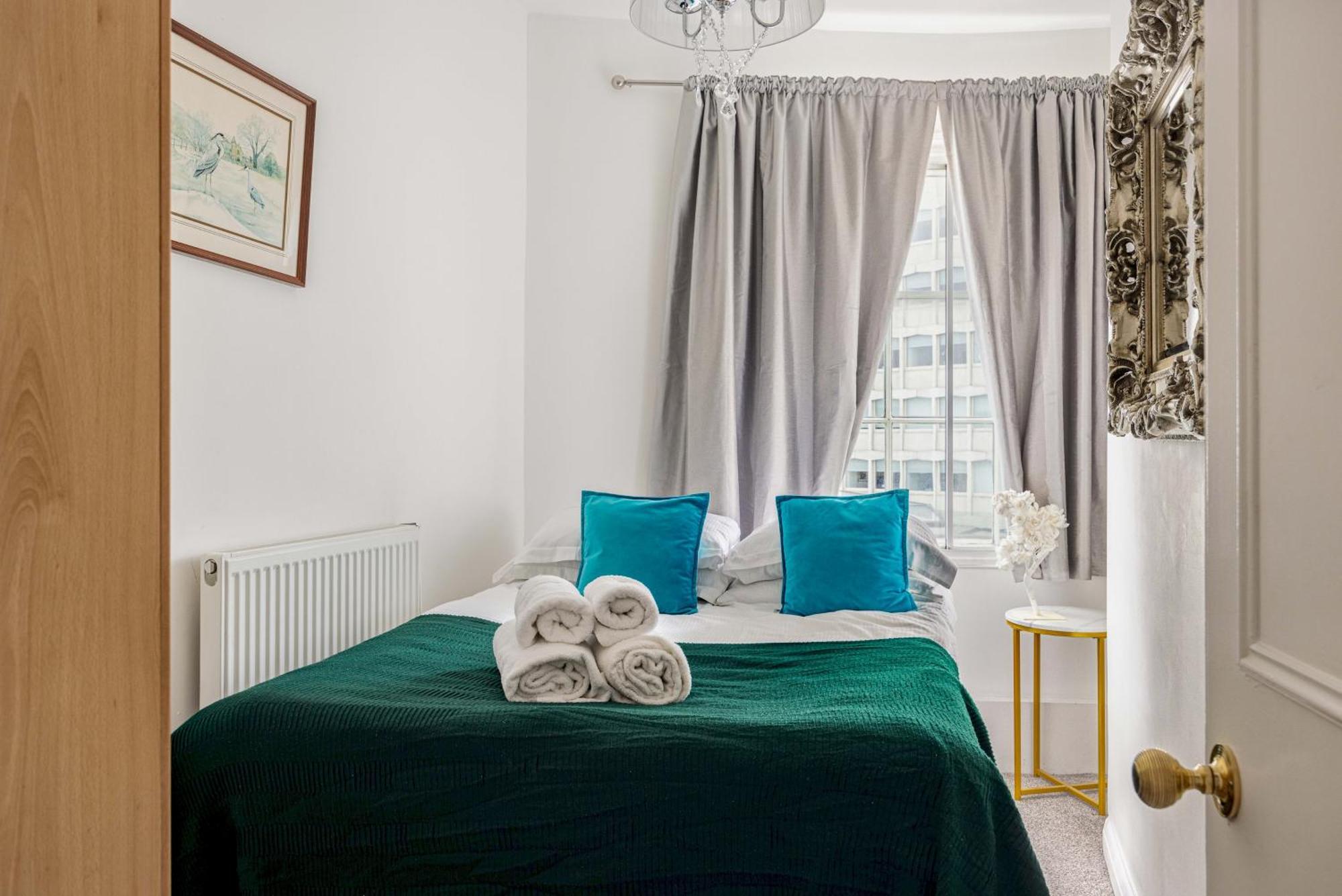 Picktheplace Lancaster Gate * Londen