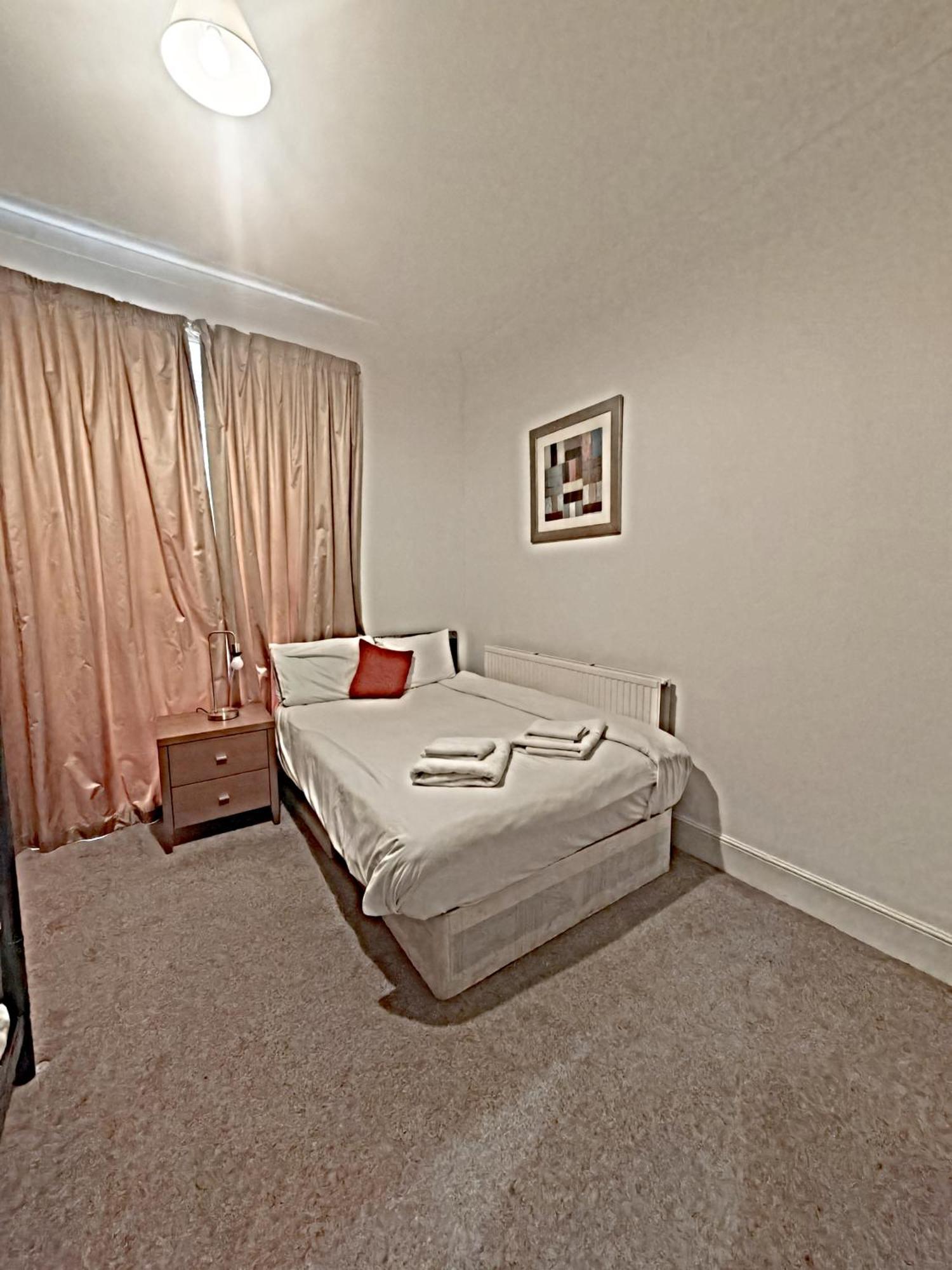 Apartamento Larger Groups Close To Excel Canarywharf 02 With Parking *