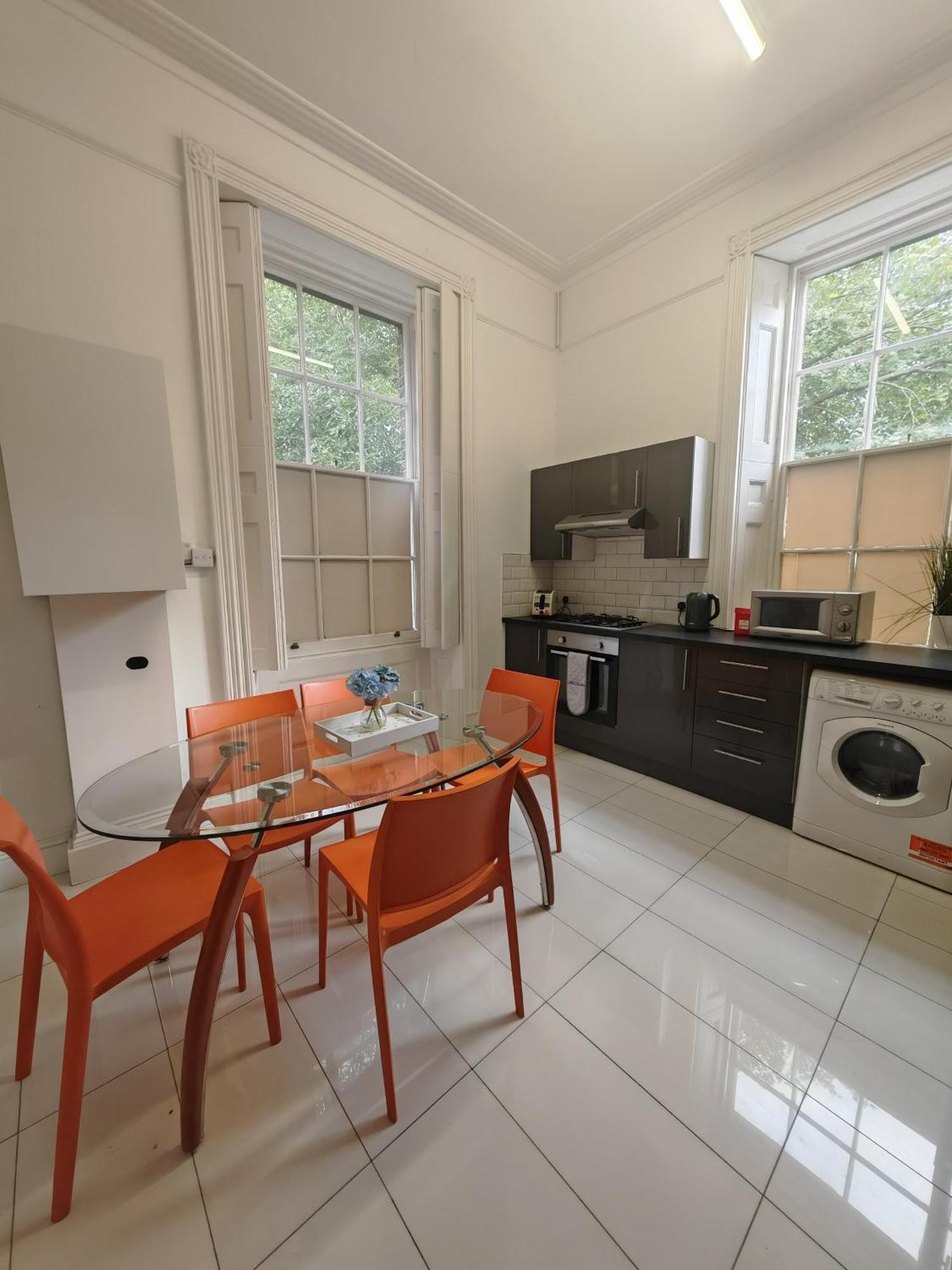 Apartamento Larger Groups Close To Excel Canarywharf 02 With Parking Londres