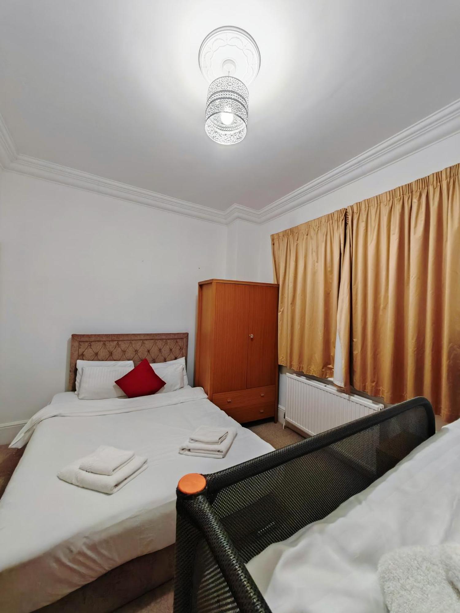 Larger Groups Close To Excel Canarywharf 02 With Parking Apartamento