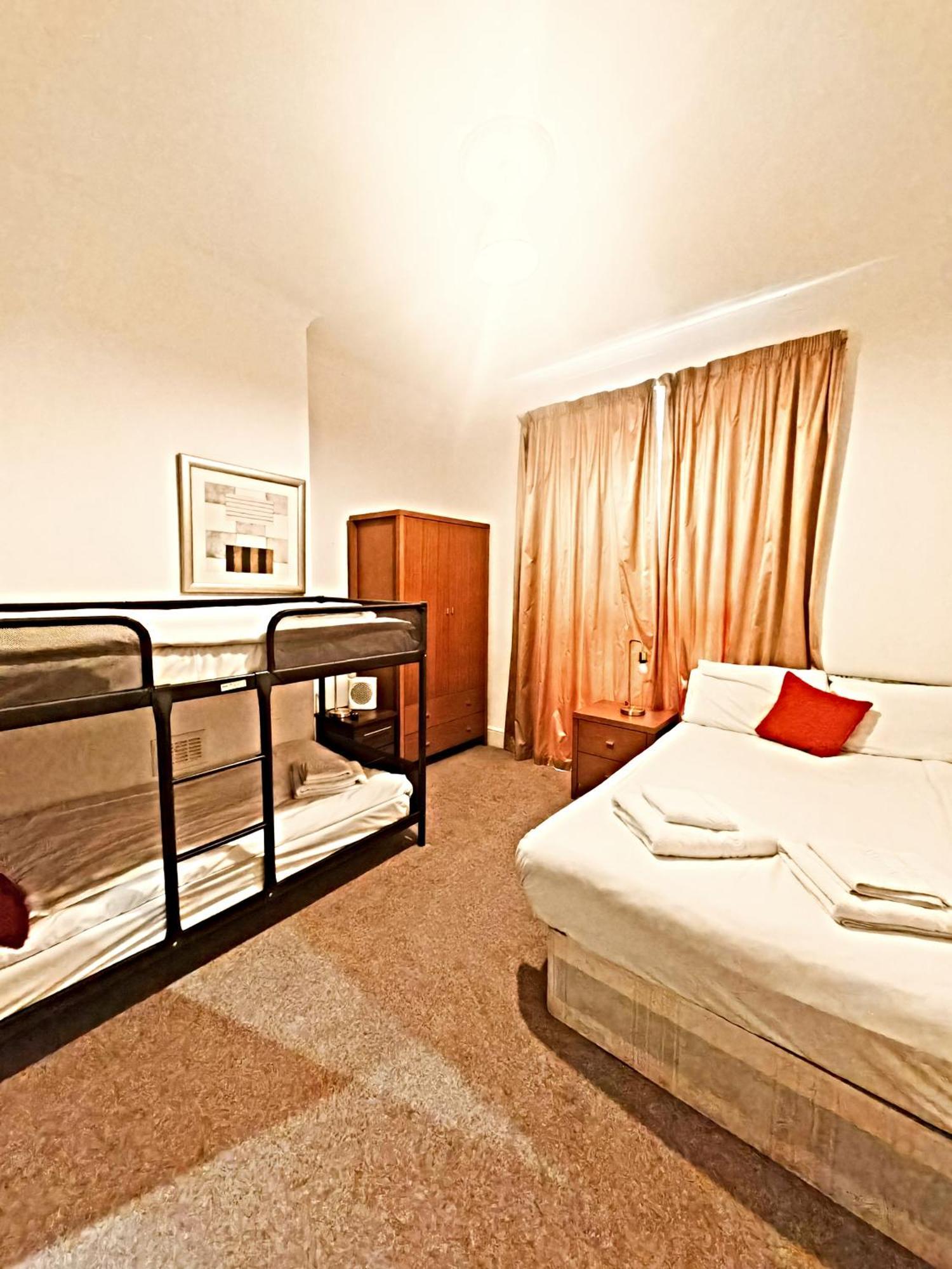 Larger Groups Close To Excel Canarywharf 02 With Parking Apartamento *