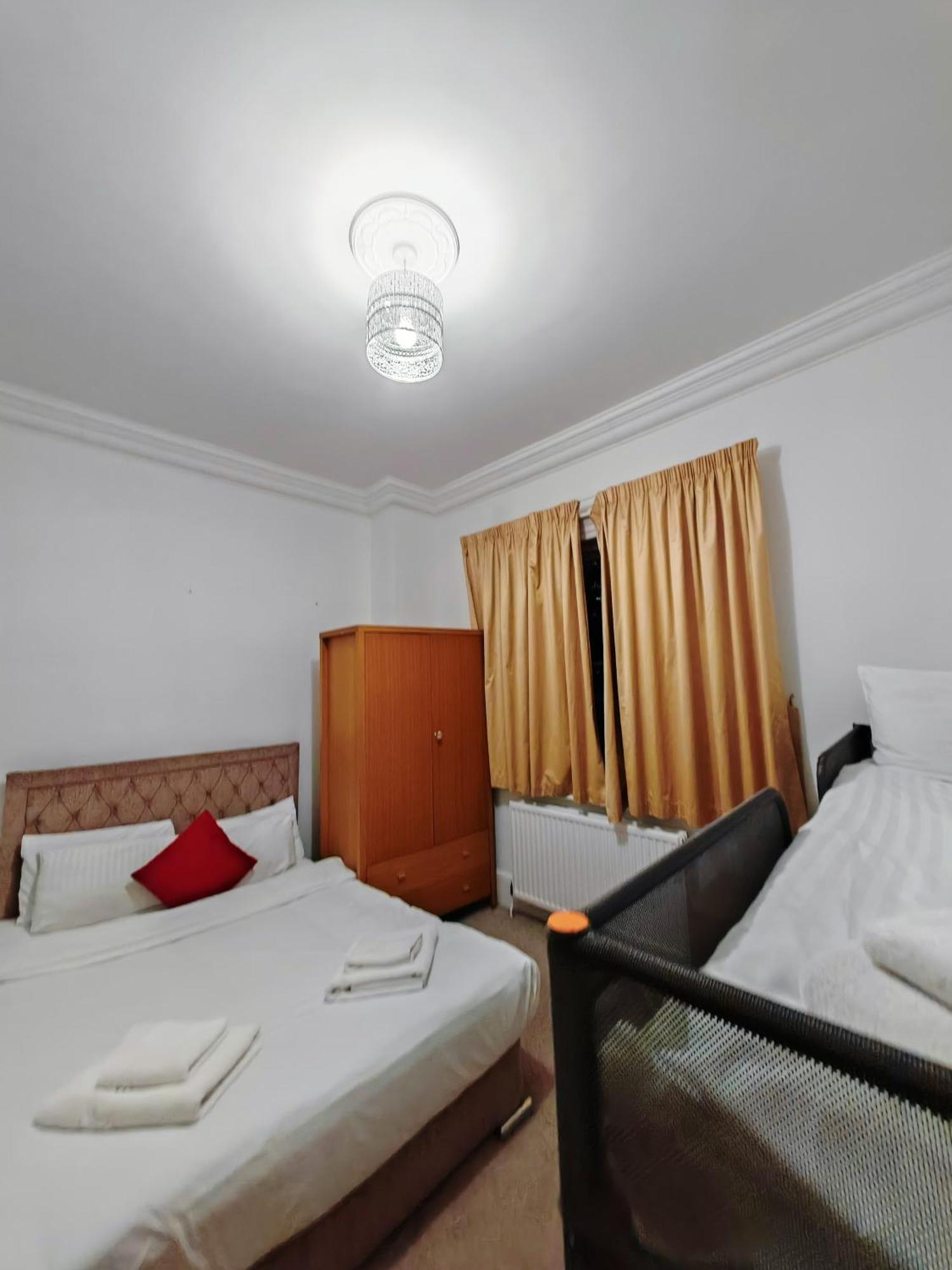 Larger Groups Close To Excel Canarywharf 02 With Parking * Londres