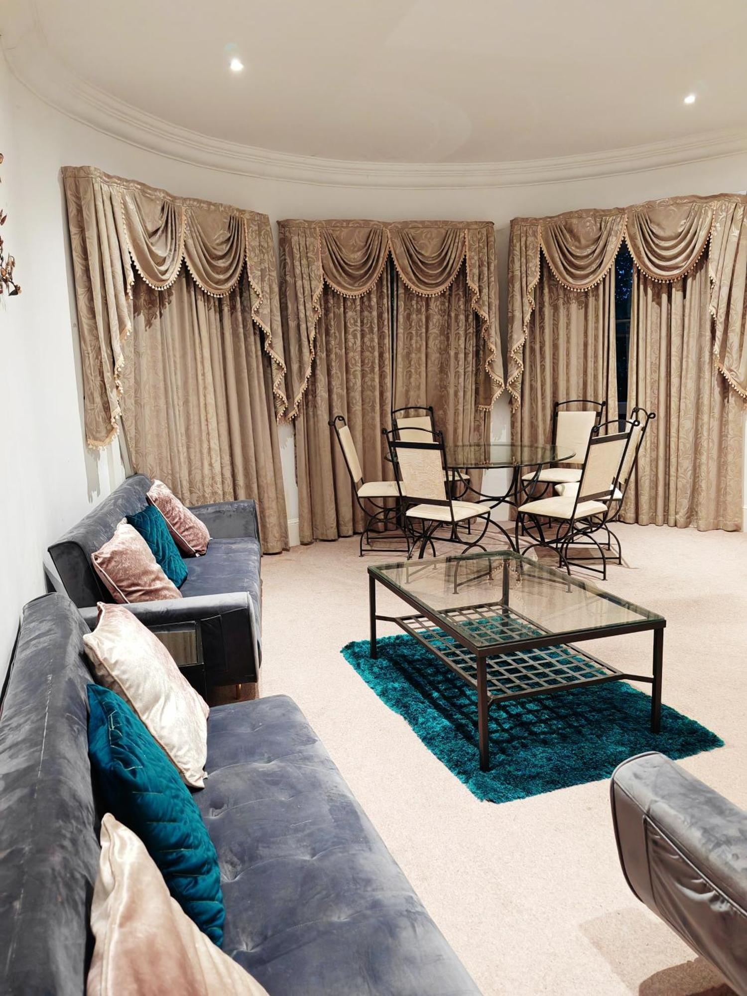 Larger Groups Close To Excel Canarywharf 02 With Parking Apartamento *