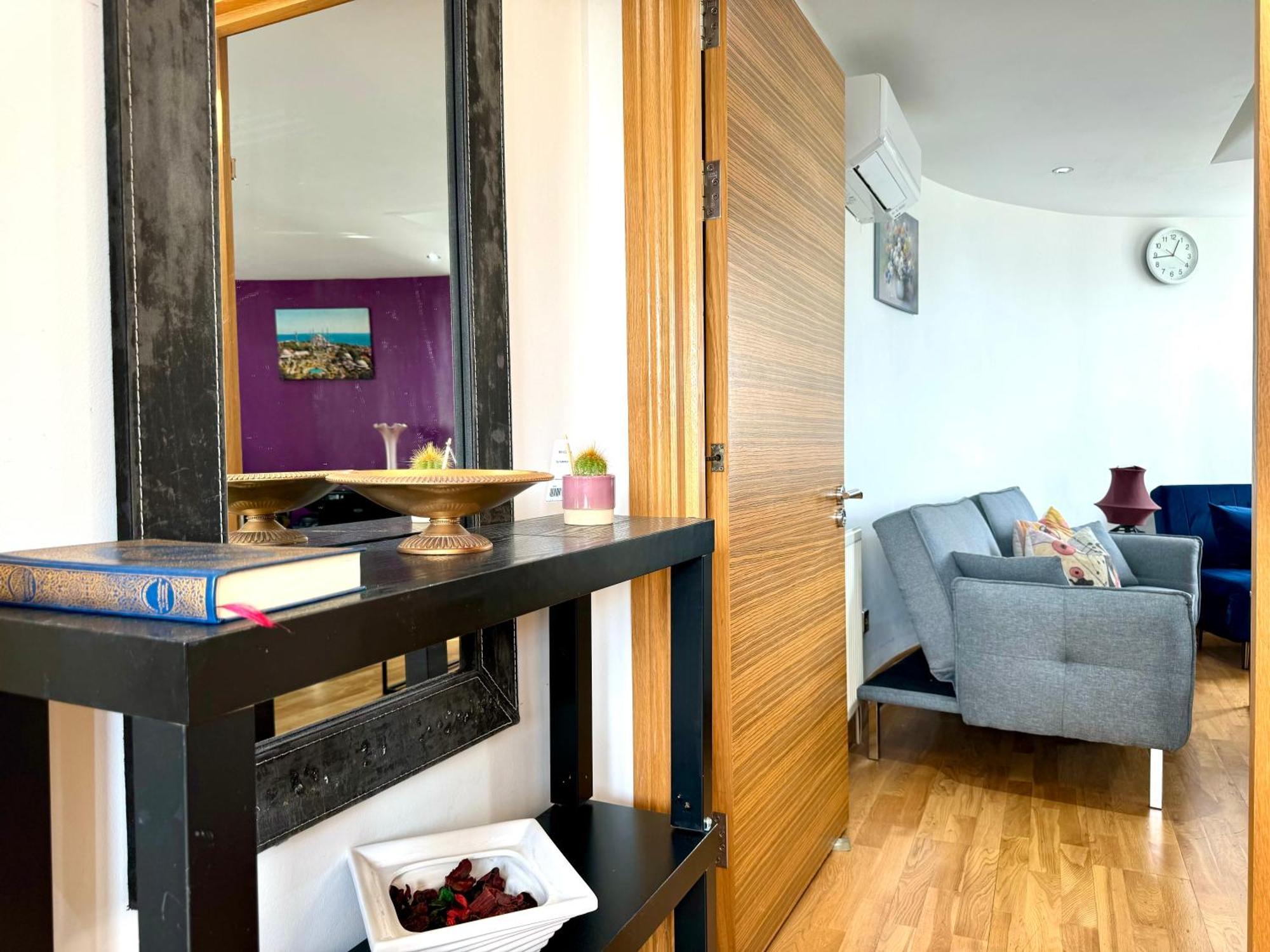 Chic 1 Bedroom By Wild
