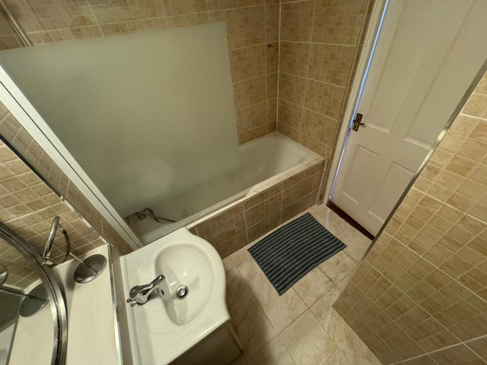 Tks Modern 1bed Flat, Appartement Londen