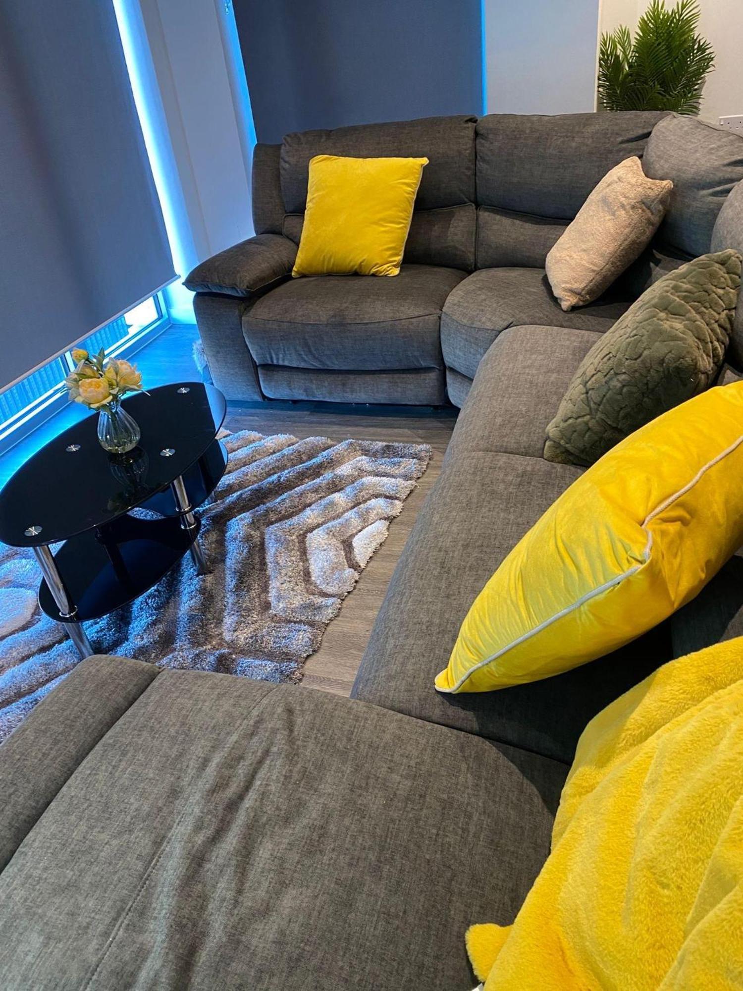 4 Guests - Petok - Parking - 35Min Central London Appartement