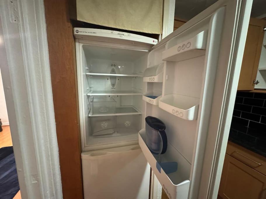 Appartement Tks Modern 1bed Flat, Londen