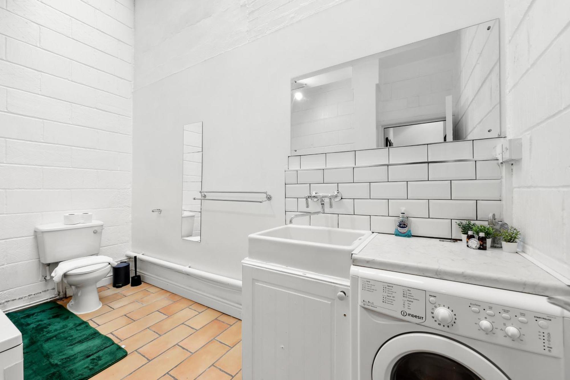 Appartement Centrally Located Spacious Three Bedroom Short Term & Flexible Renting Hackney With Free Wifi Londres