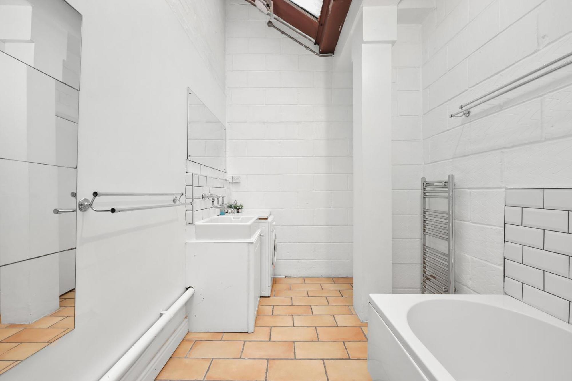 Appartement Centrally Located Spacious Three Bedroom Short Term & Flexible Renting Hackney With Free Wifi