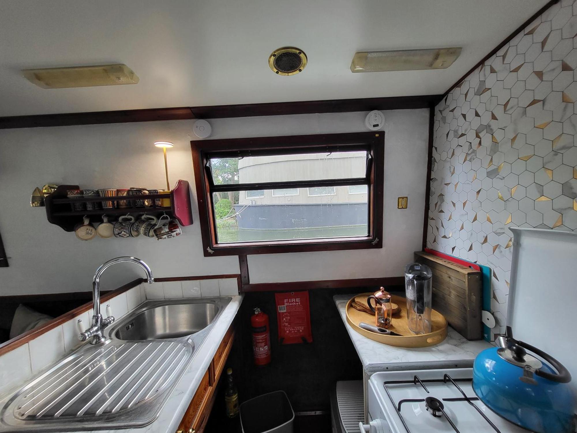 Comfy Canal Boat In Little Venice For Family & Friends Bateau-hôtel Londres
