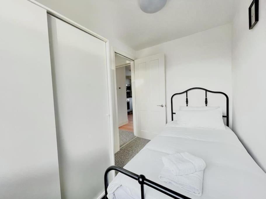Amazing Spacious 2 Bed Appartement