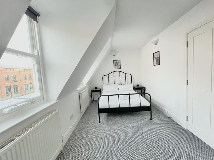 Amazing Spacious 2 Bed Appartement