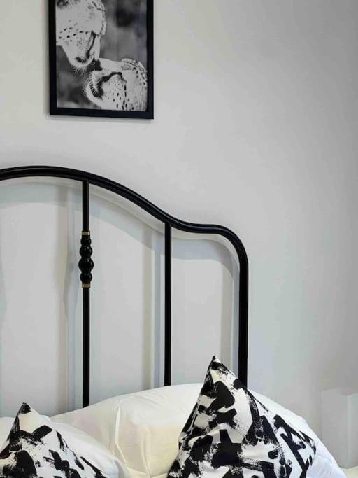 Explore From The Heart Of Soho Apartamento *