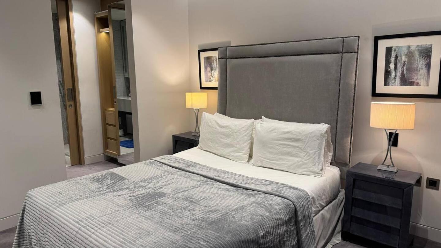 Super Large Nice Direct Views Tower Bridge *