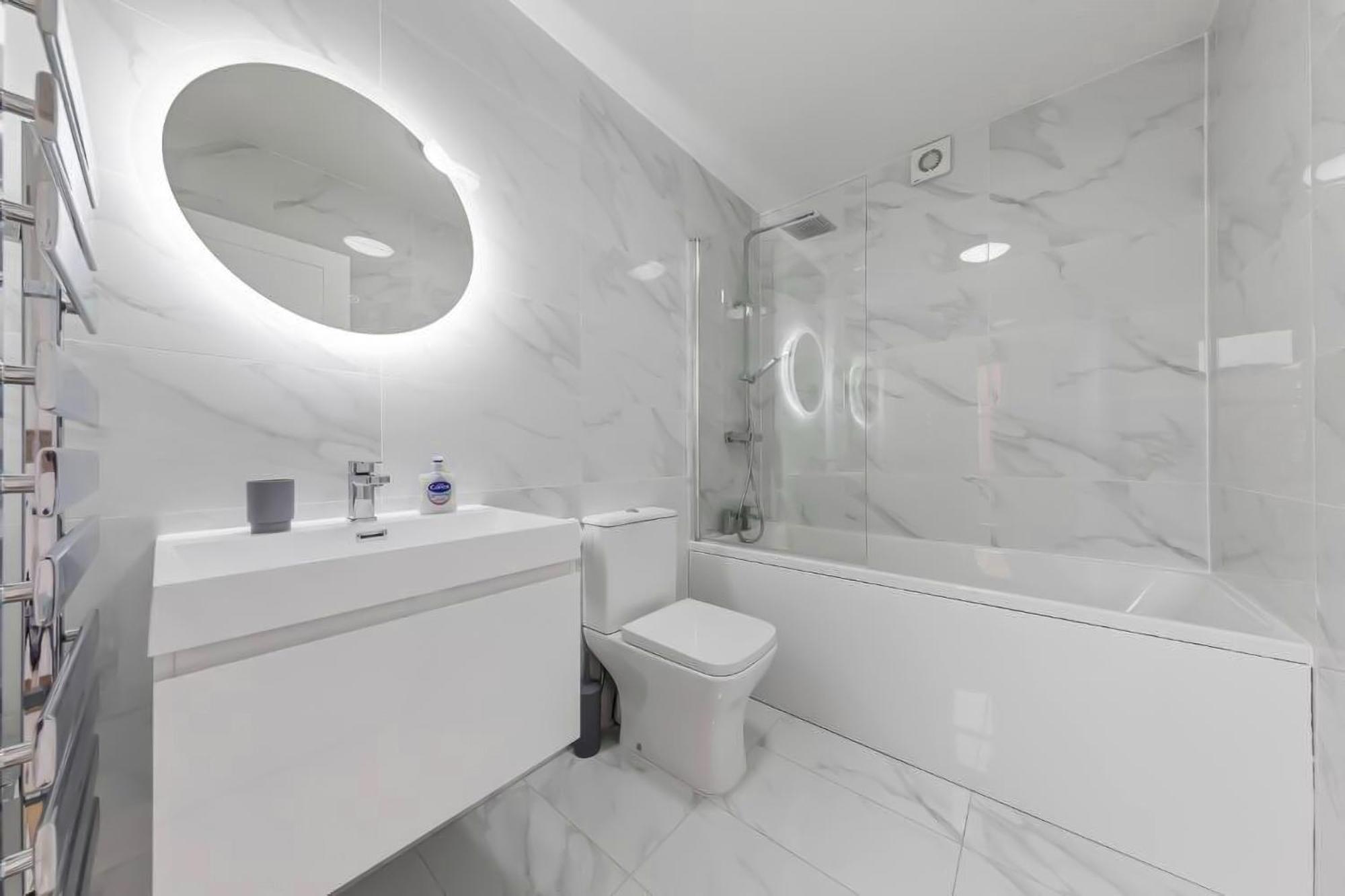 Brand New Near Bridge Lr1 Appartement Londres