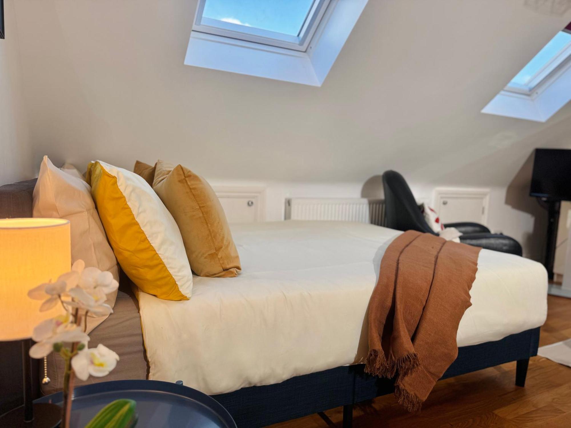 Ideal Loft 30min To *