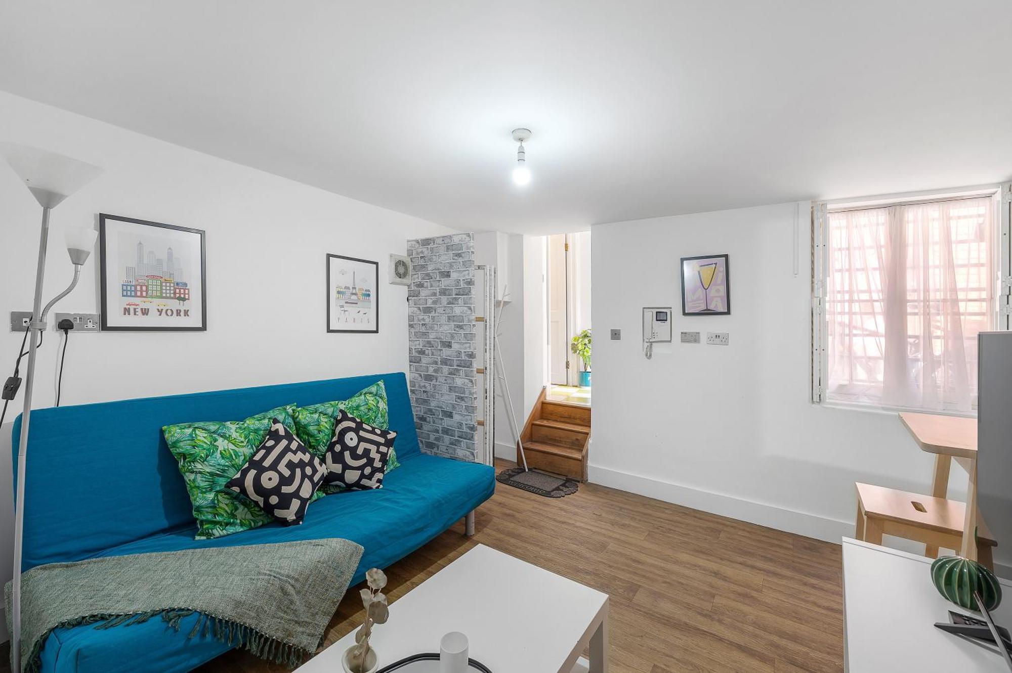Flat Offers Superb Transport Connections * Londres