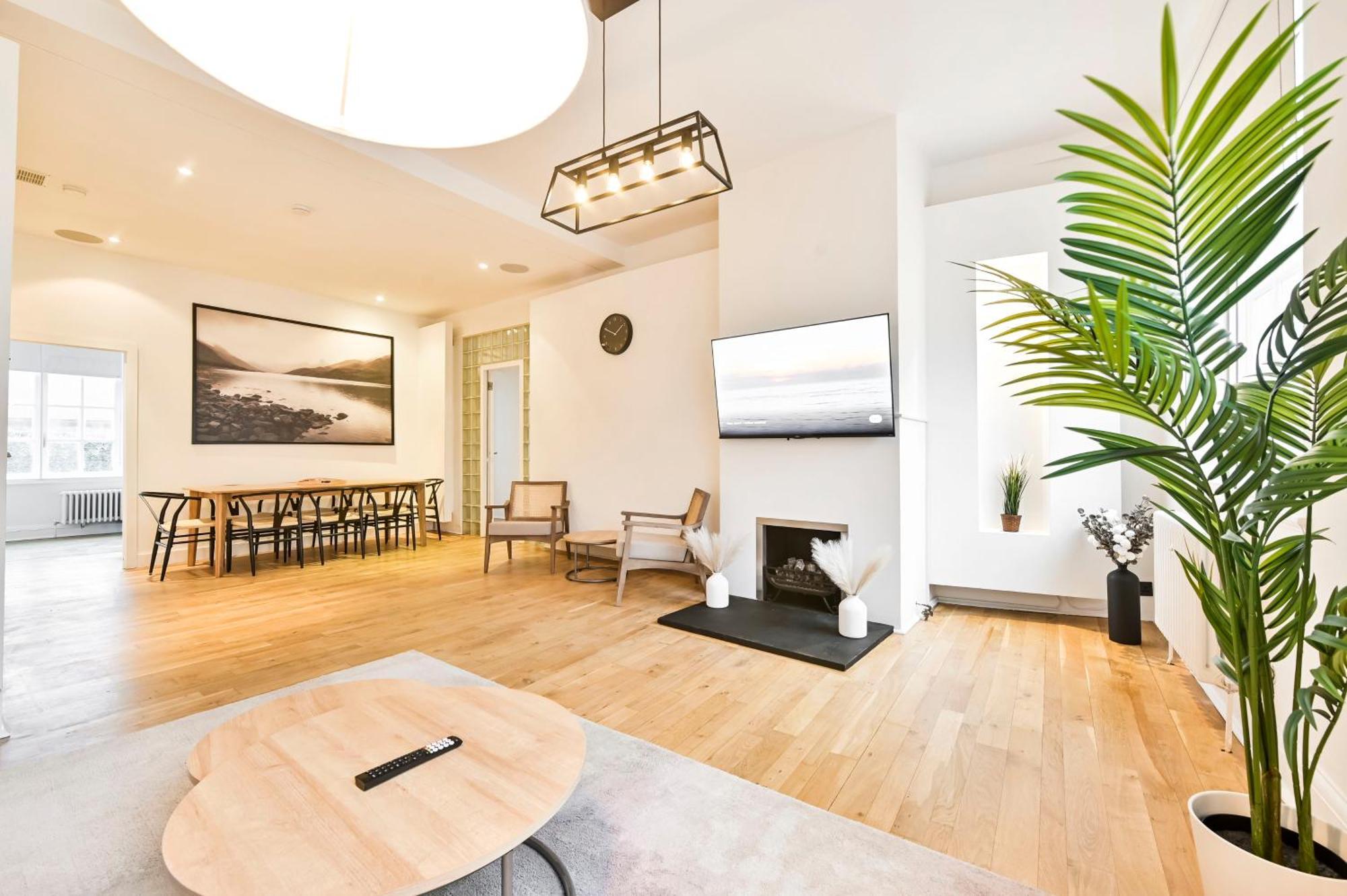 Wonderful Fitzrovia 3 Bed Apartment London