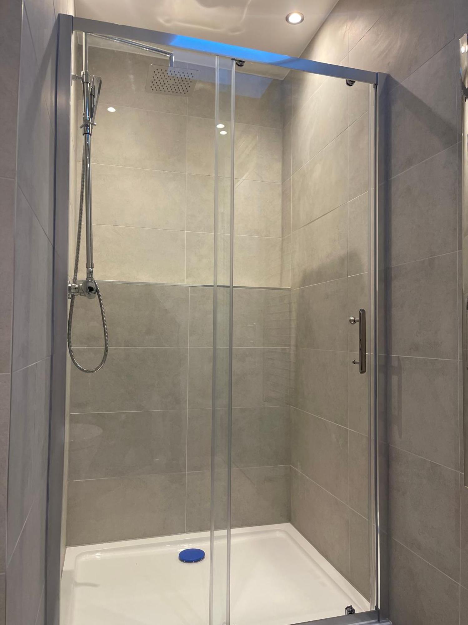 Fully Furnished Duplex In Askew Road Apartamento Londres