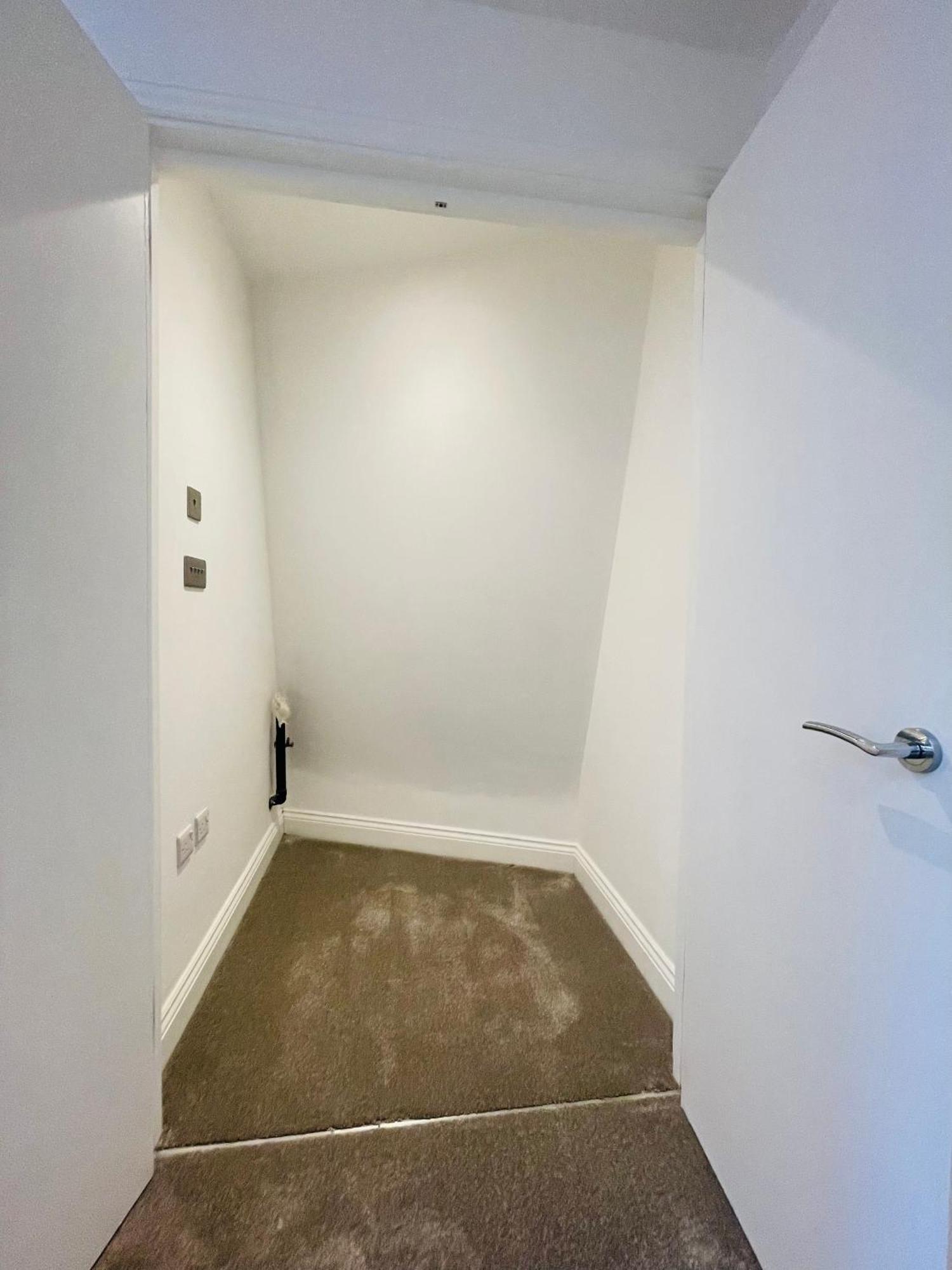 Fully Furnished Duplex In Askew Road