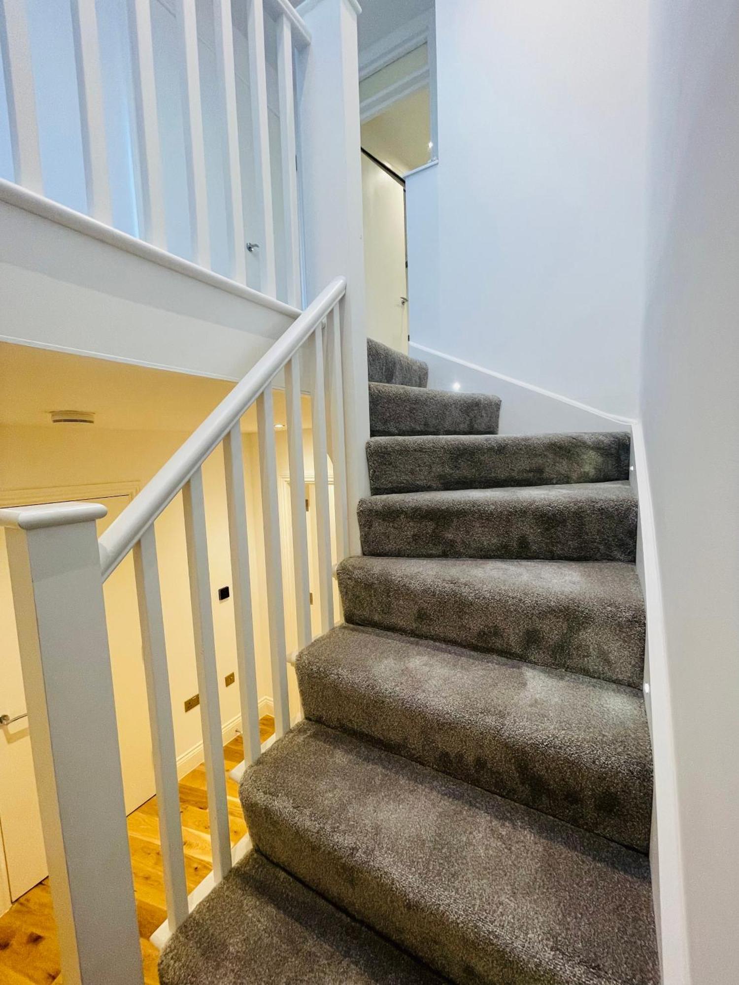 Apartamento Fully Furnished Duplex In Askew Road *