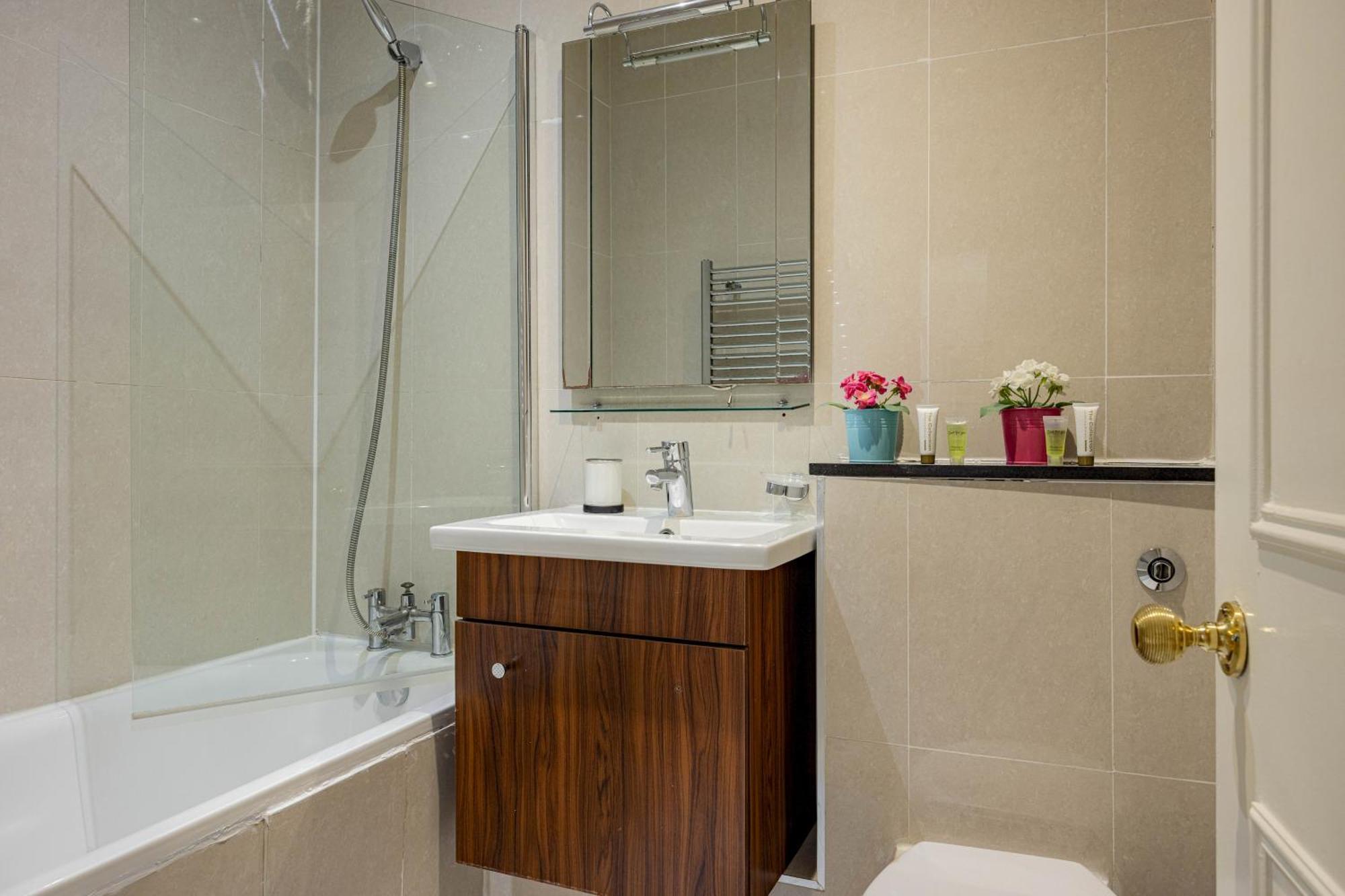 Picktheplace Lancaster Gate *