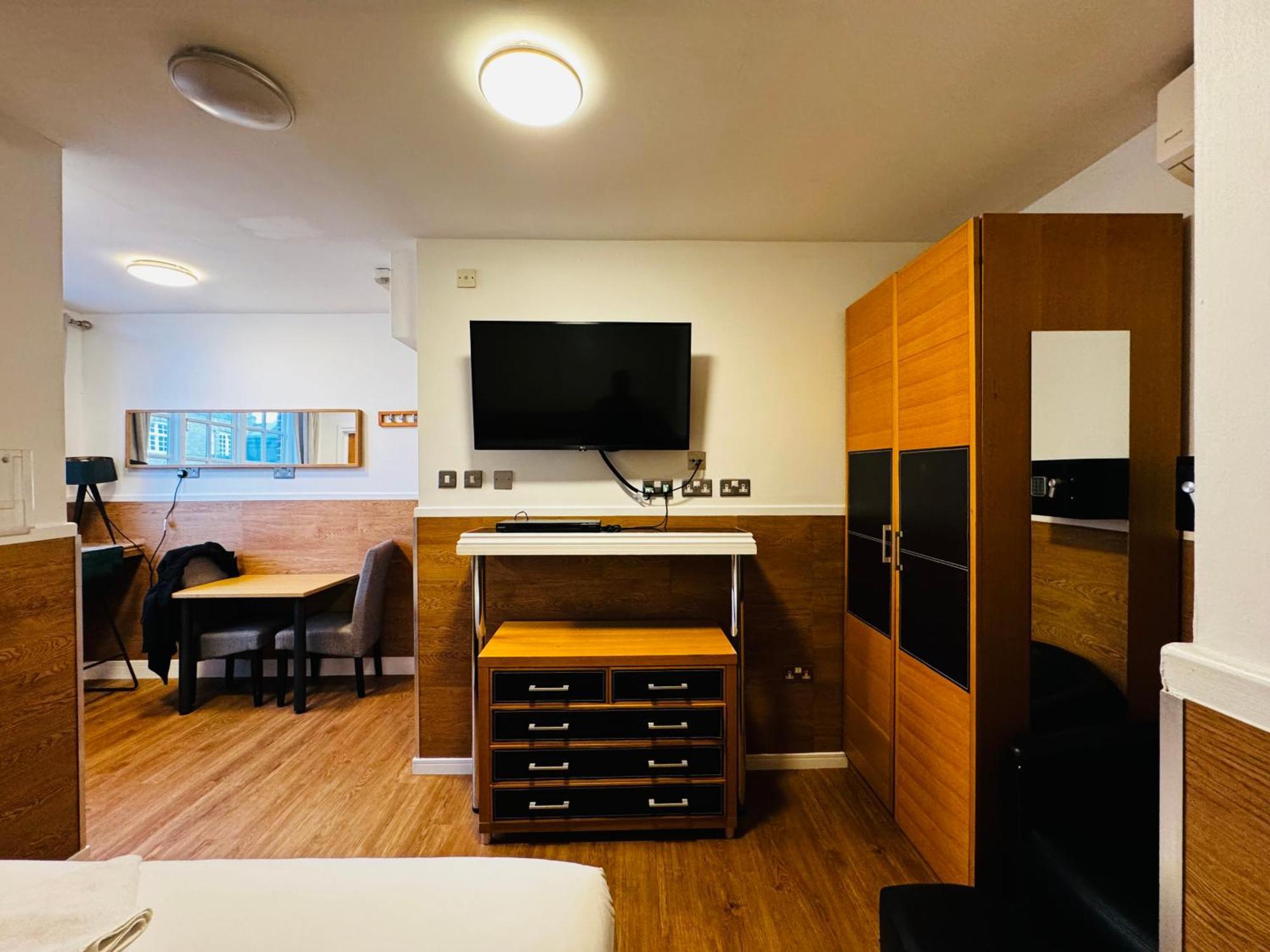 Berkley Apart-hotel *