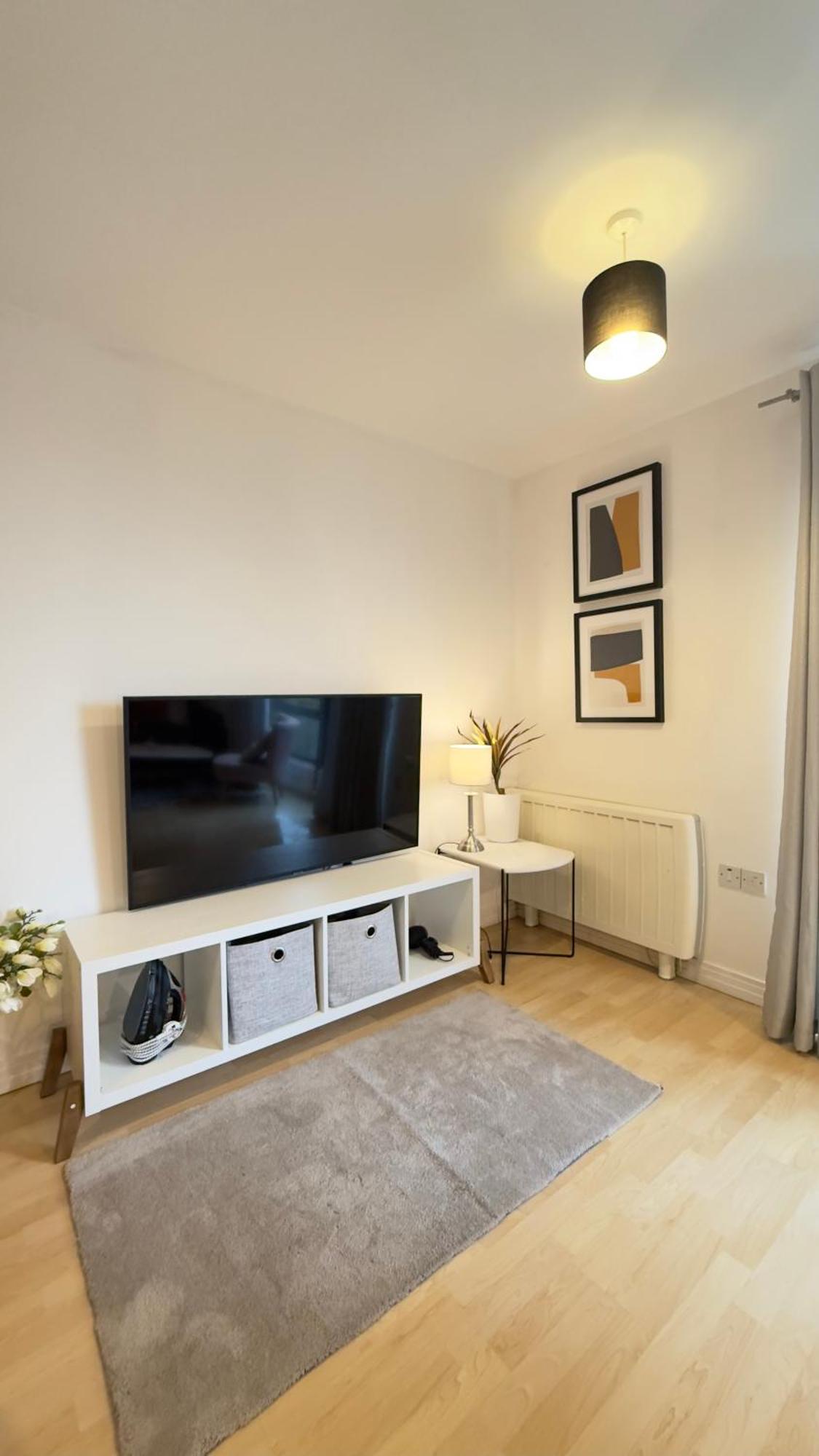 Modern Spacious Opposite Station Ii Apartamento *