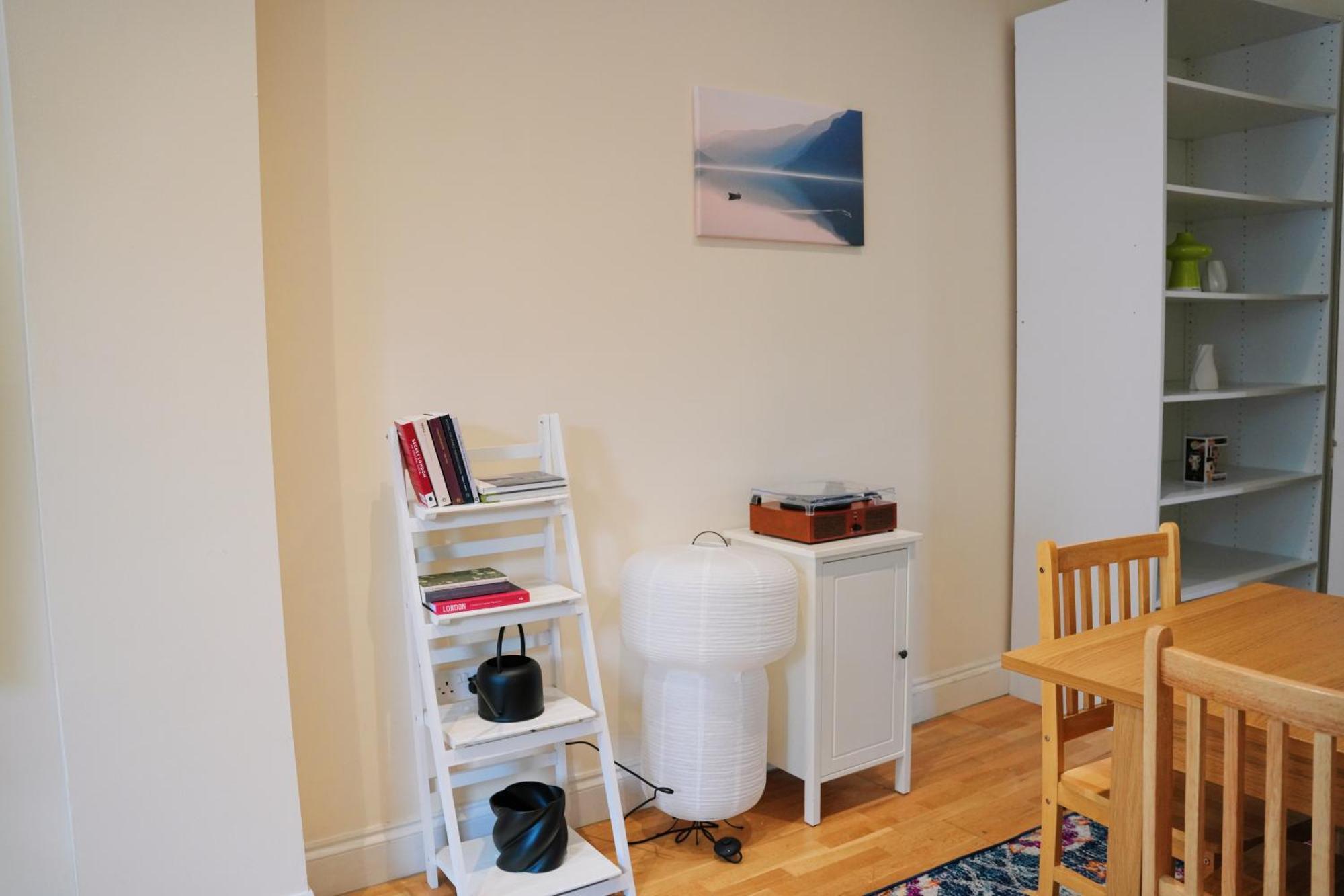 The Chic Townhouse In Kings Cross!!! 3 Floors London