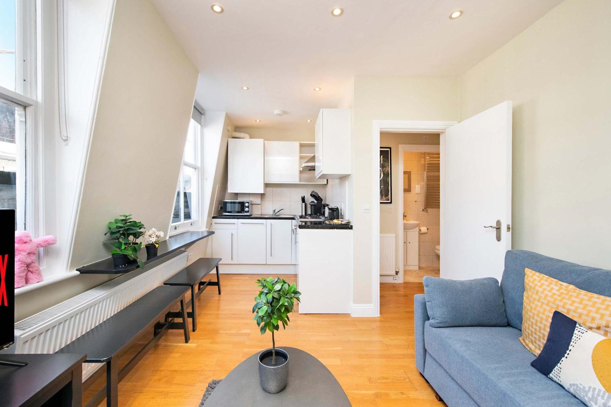So Glamorous Pad - Fitzrovia - By Frankie Says Londres