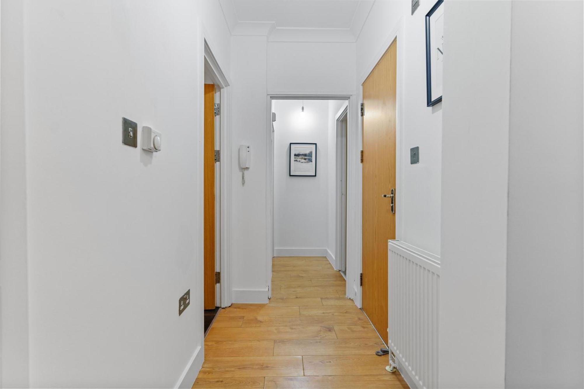 Livestay Affordable One Bedroom & Studio In India Docks E14 Apartment London