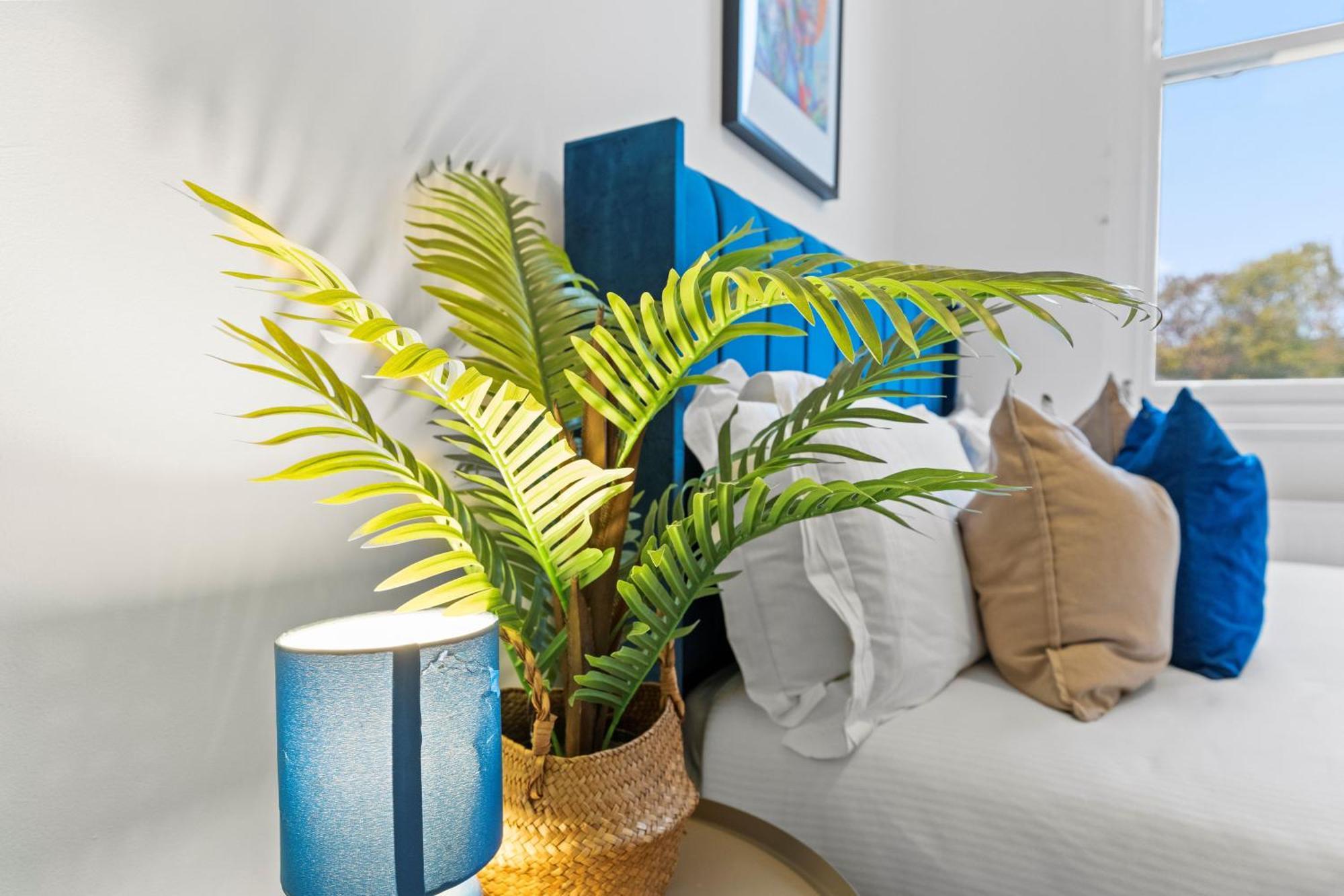 Livestay Affordable One Bedroom & Studio In India Docks E14 Apartment