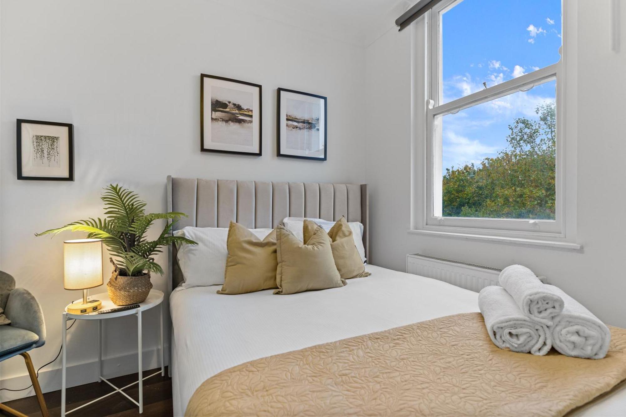 Apartment Livestay Affordable One Bedroom & Studio In India Docks E14