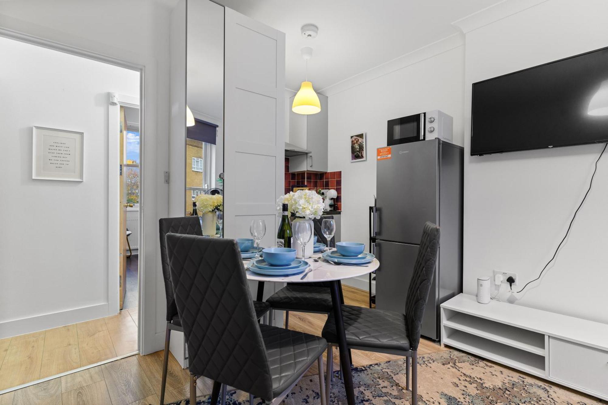 Livestay Affordable One Bedroom & Studio In India Docks E14 * London
