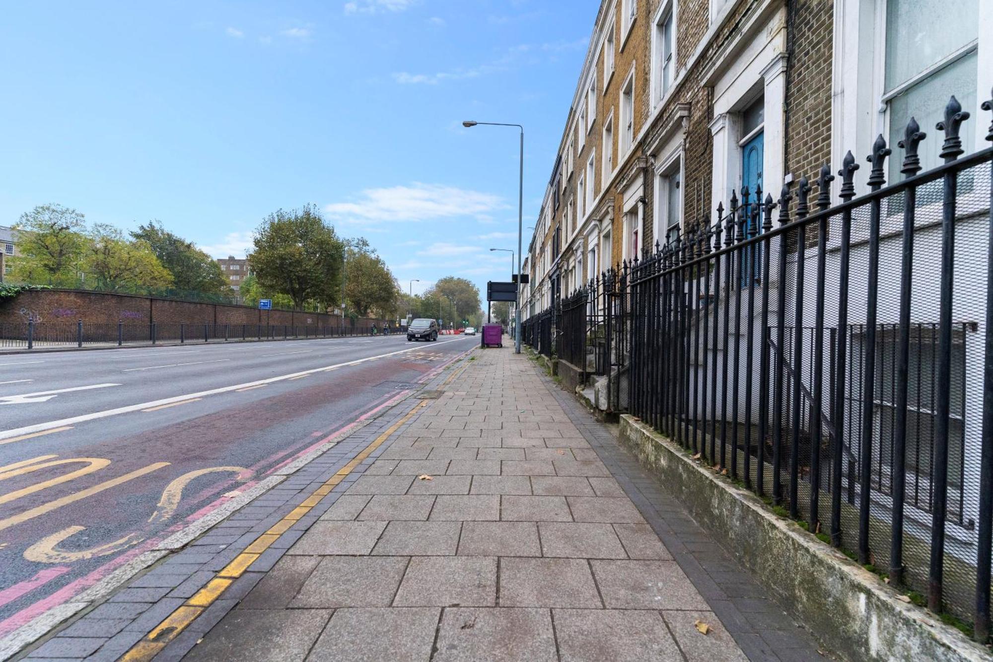 Livestay Affordable One Bedroom & Studio In India Docks E14 * London
