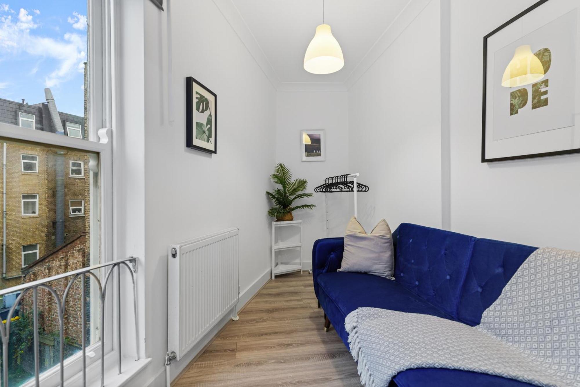 Livestay Affordable One Bedroom & Studio In India Docks E14 London