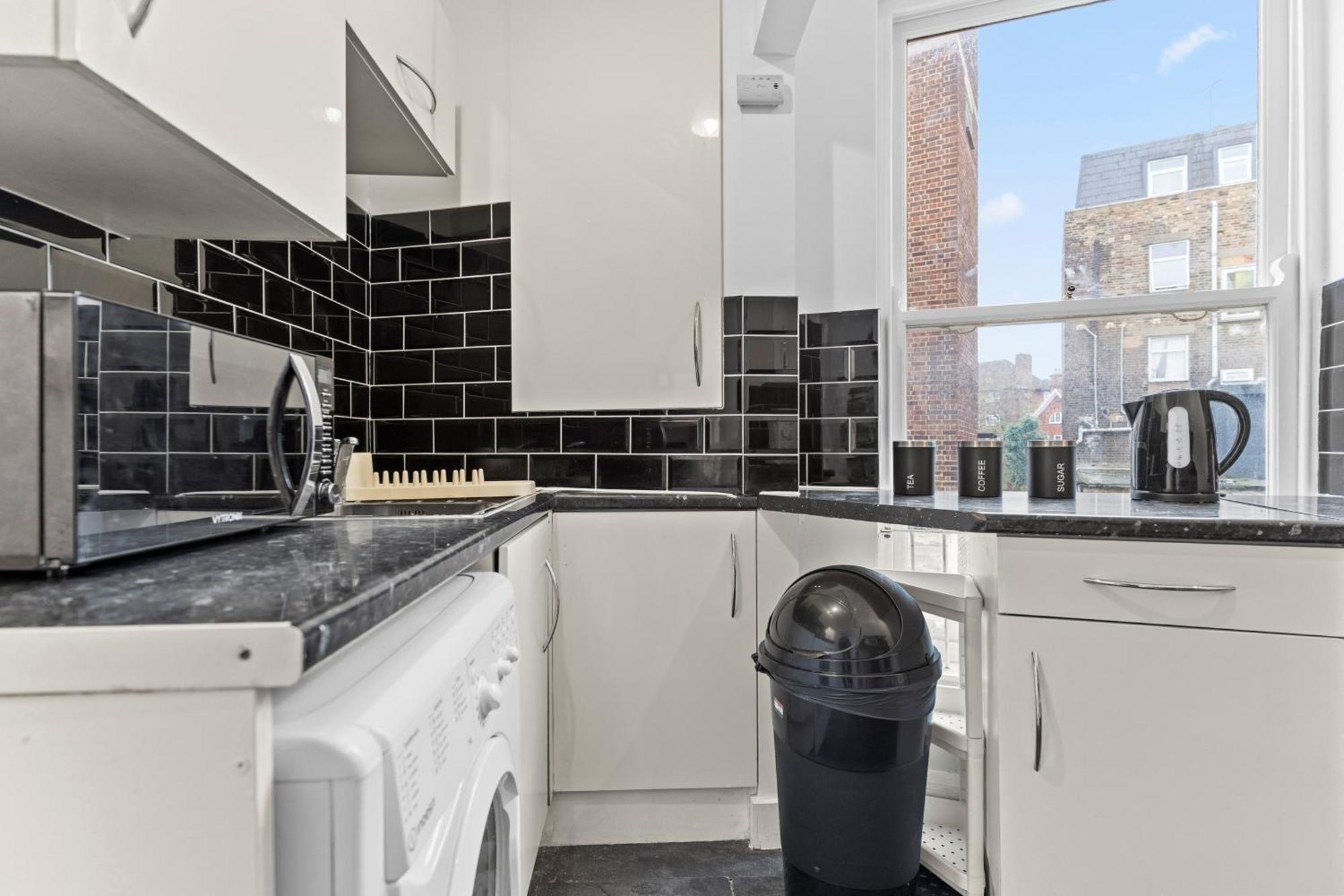 Livestay Affordable One Bedroom & Studio In India Docks E14