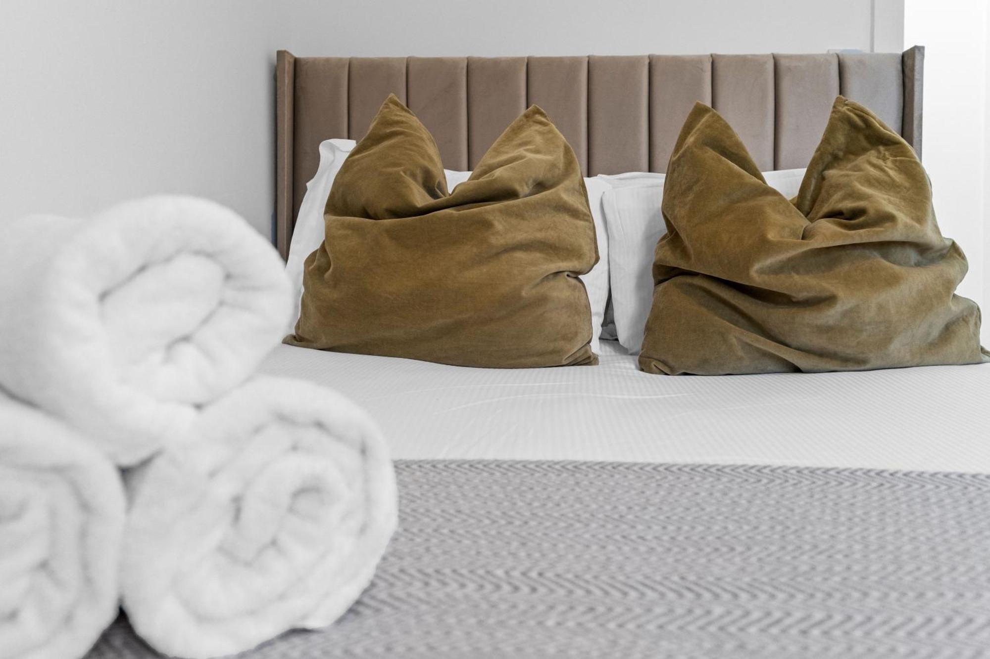 Livestay Affordable One Bedroom & Studio In India Docks E14 *