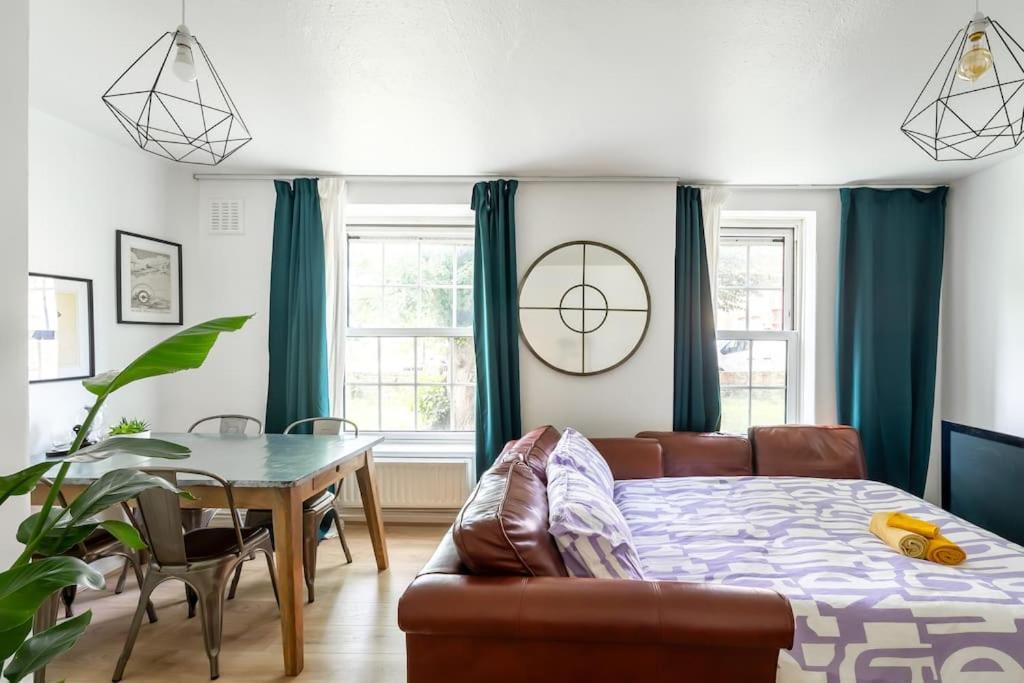 Quaint Near Tower-london Bridge And Big Ben Appartement *