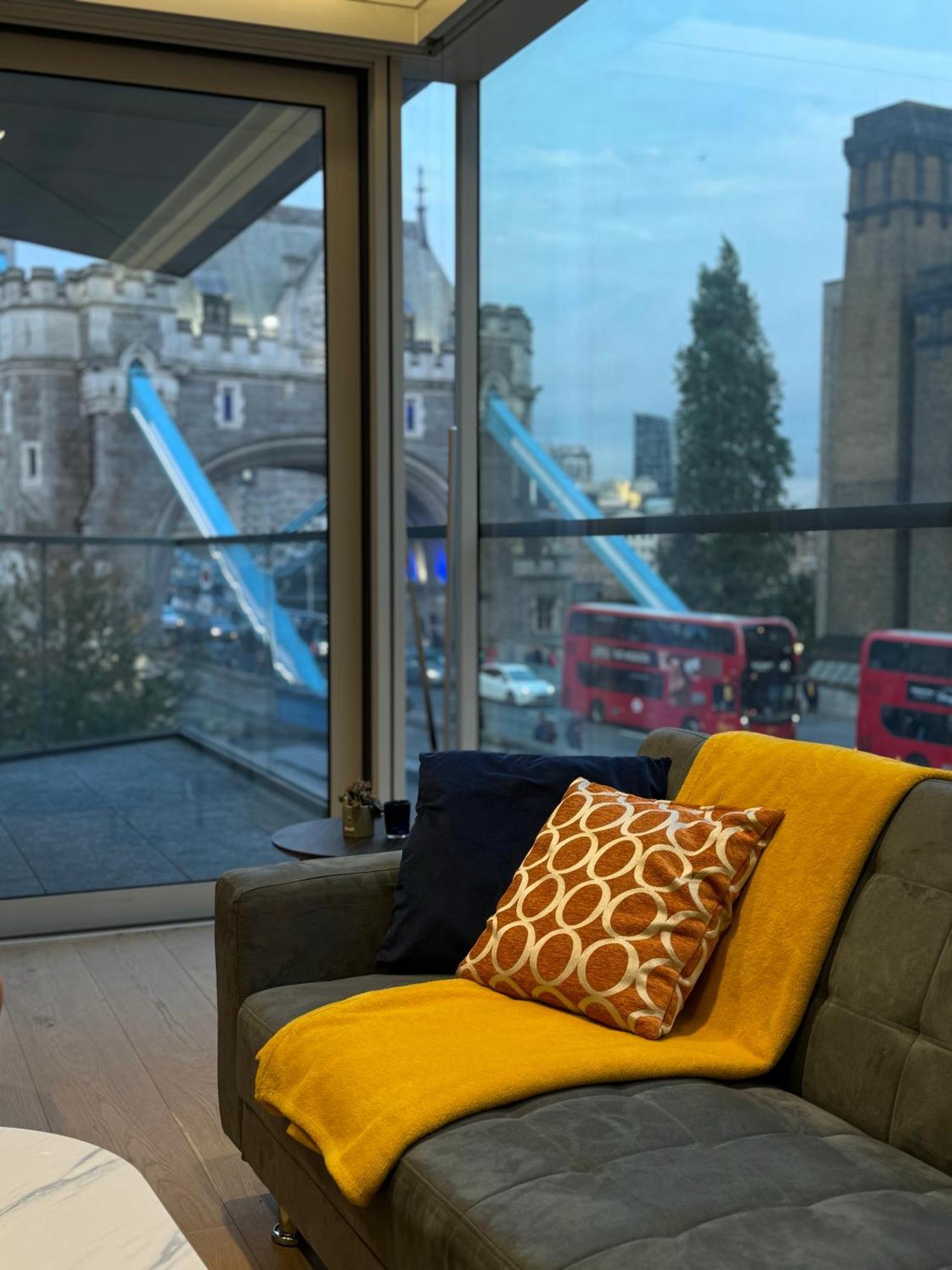 Spacious 3 Bedroom 3 Bathroom Near Tower Bridge * Londres