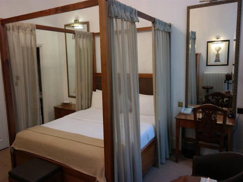 Hotel Commodore