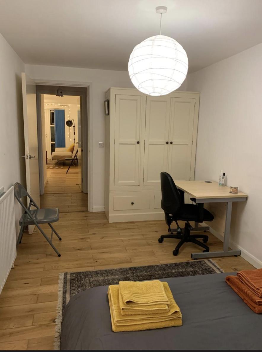East Two Bedroom With Private Patio - Entire Appartement *