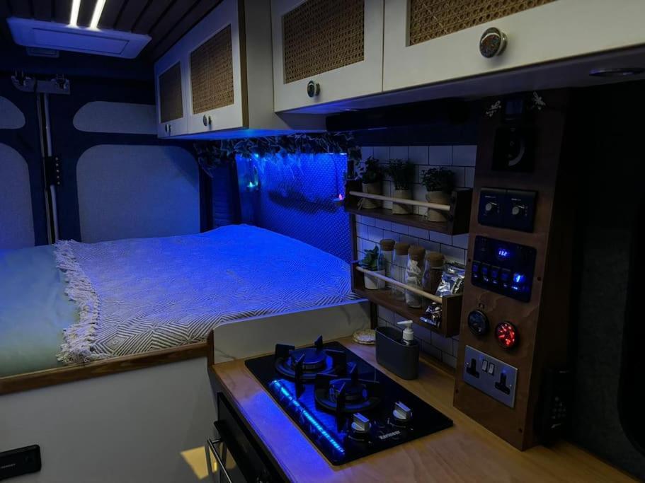 Vankind - Explore Like Never Before! Apartamento *