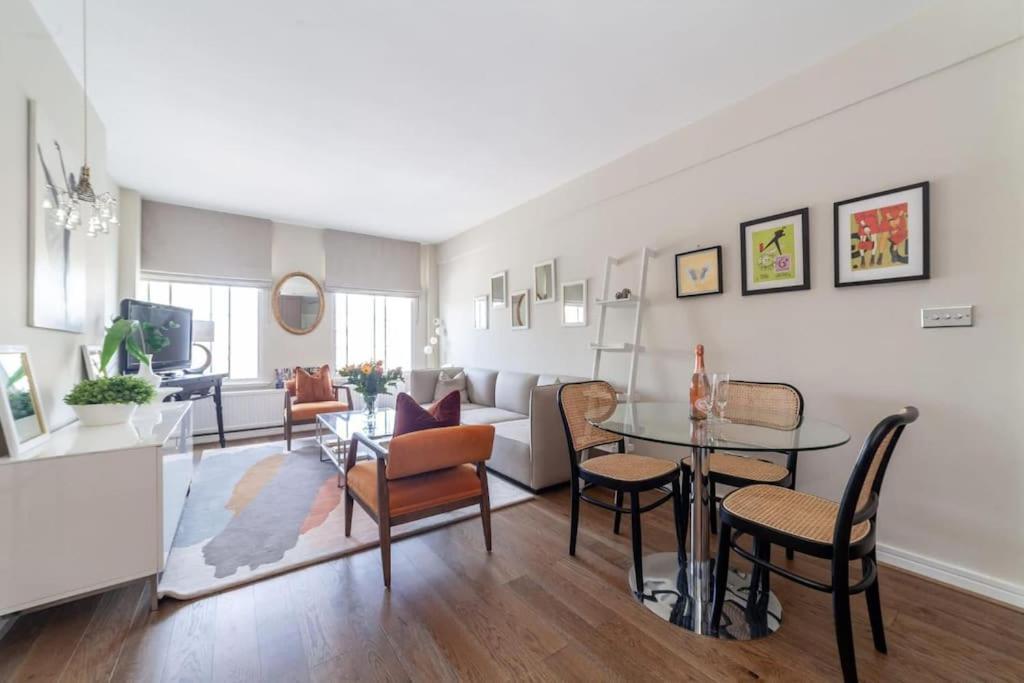 Apartamento Elegant 2 Bedroom Apartment, Steps From History & V&a Museums, 2 Bathroom & 2 Elevators