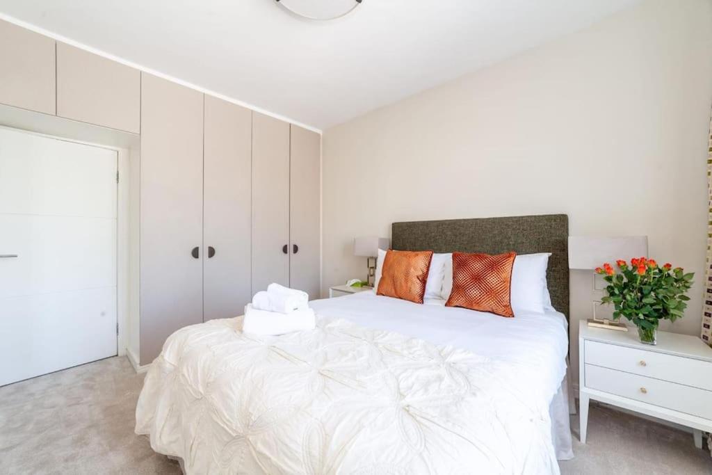 Apartamento Elegant 2 Bedroom Apartment, Steps From History & V&a Museums, 2 Bathroom & 2 Elevators *