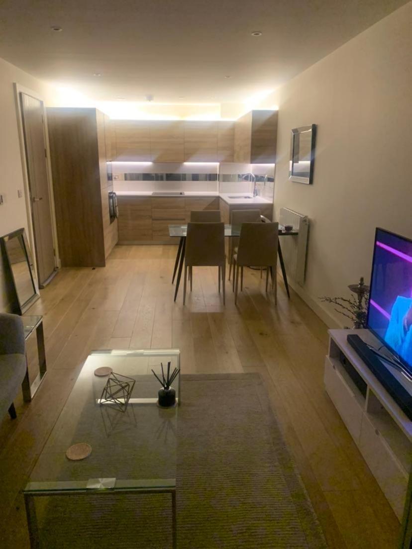 Appartement Stunning 2 Bed Penthouse Canning Town Londres