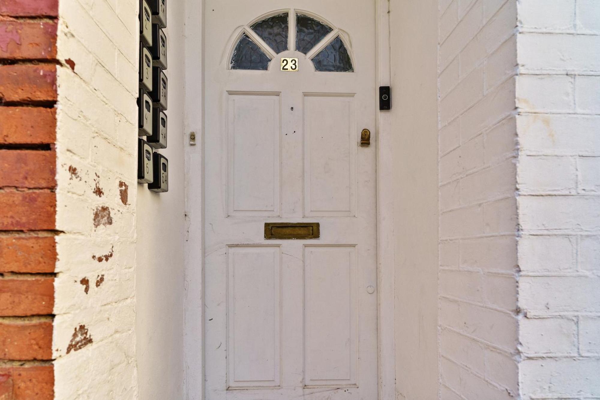 Pensión Modern Studio By Livestay Short Lets & Serviced Londres