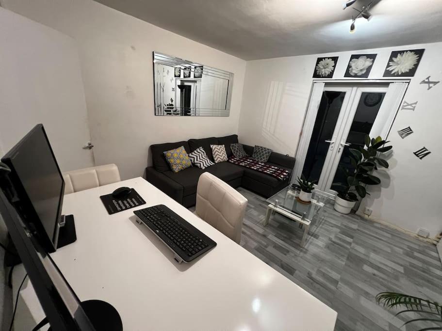 1-bed Flat With Fast Wi-fi In Prime Location 15mins From Apartment London