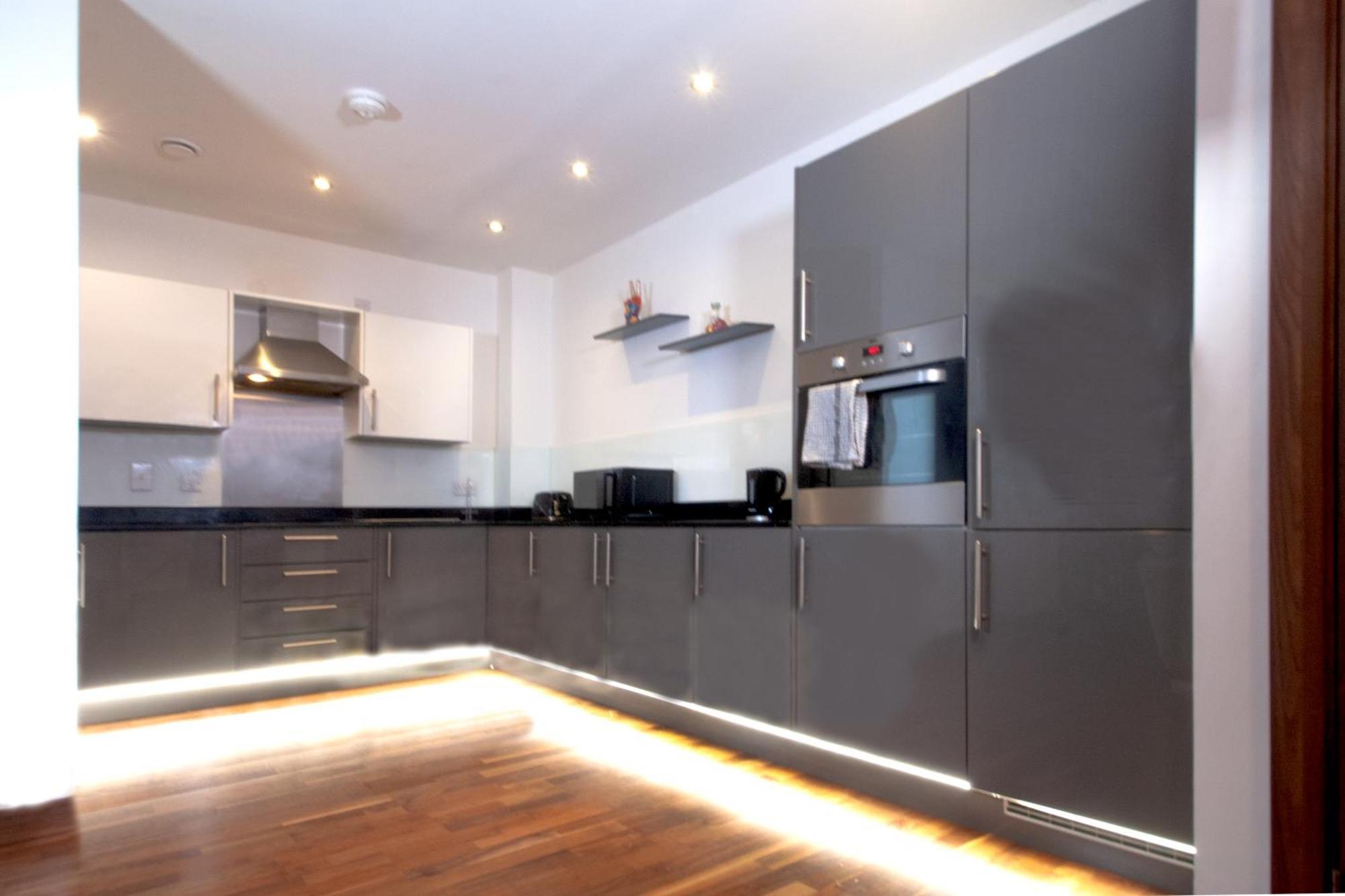 Spacious 3-bed House Close To The O2 Arena & Tube *